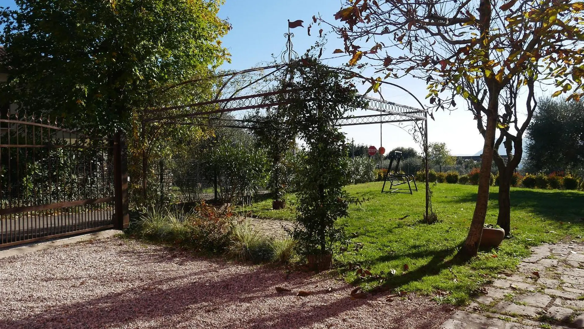 Villa Redhouse Pesina Costermano Italia